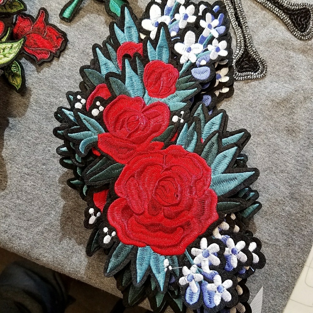 Mystery Packet of Embroidered Patches For Clothing - Picture 6 of 8